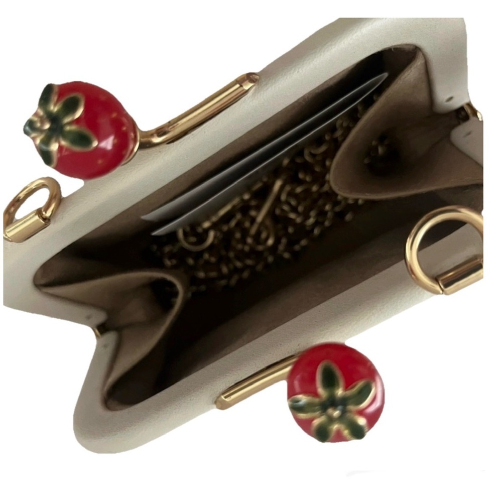 Sold! 🍓Coach Nora Kisslock Card Case Crossbody Chalk & Wild Strawberry + COA🍓 - Picture 9 of 13